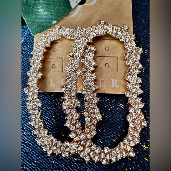 Plunder Gold Crystal Baroque Earrings - Picture 6 of 6